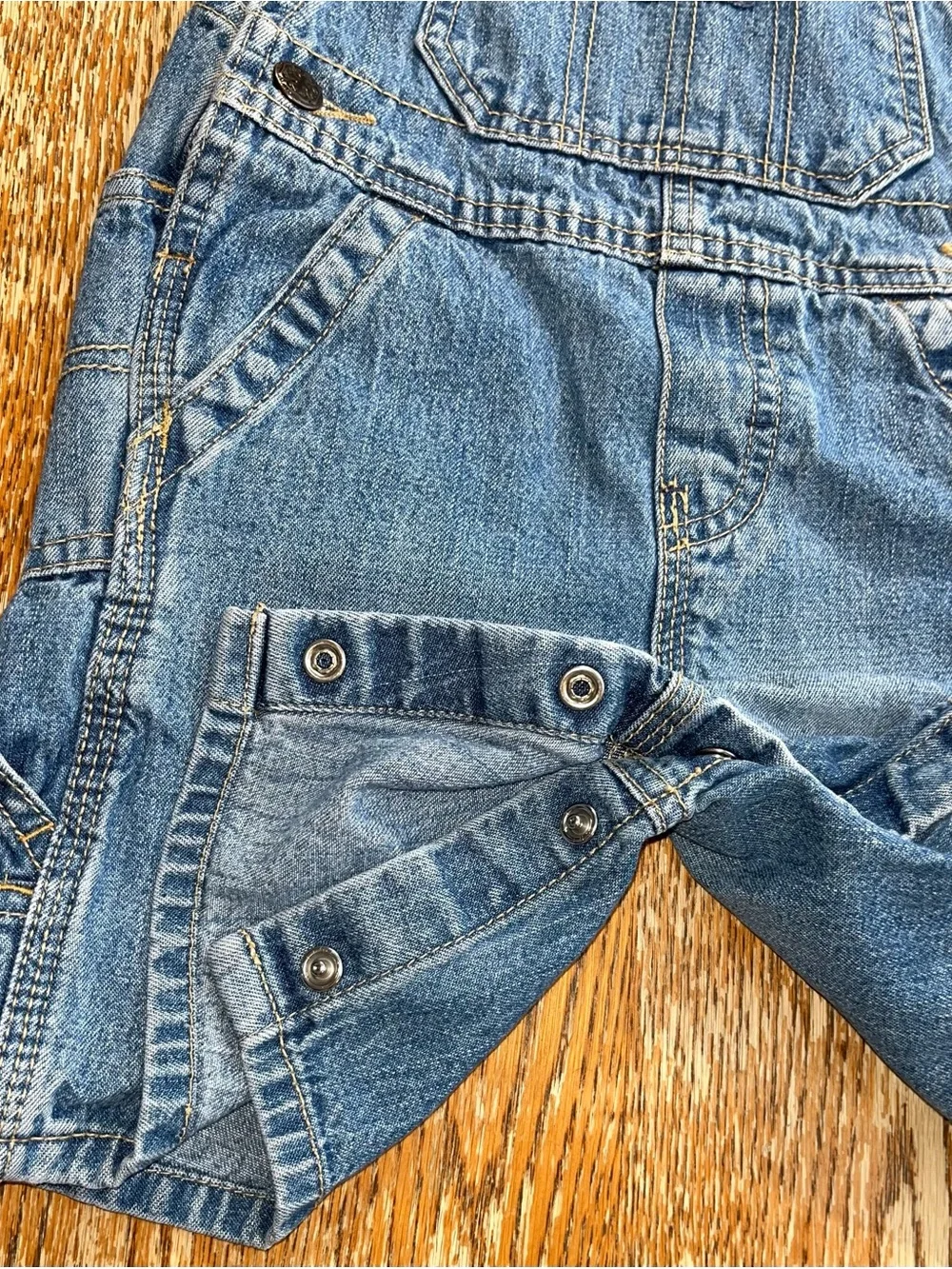 OshKosh B’Gosh Denim Shortalls Overalls Size  24 month